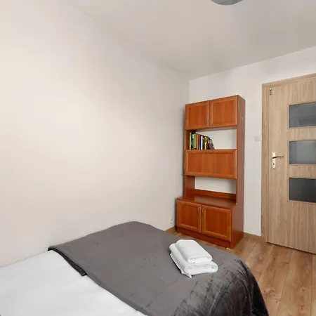 Διαμέρισμα Osiedle Piastow 3-bedroom By Bookinghost *