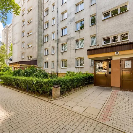 Διαμέρισμα Osiedle Piastow 3-bedroom By Bookinghost