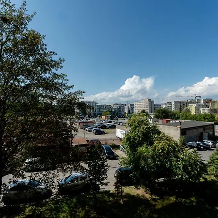Διαμέρισμα Osiedle Piastow 3-bedroom By Bookinghost Krasków
