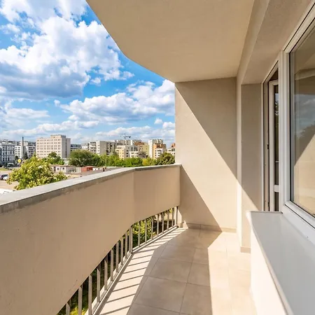 Διαμέρισμα Osiedle Piastow 3-bedroom By Bookinghost Krasków