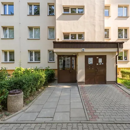 Osiedle Piastow 3-bedroom By Bookinghost *